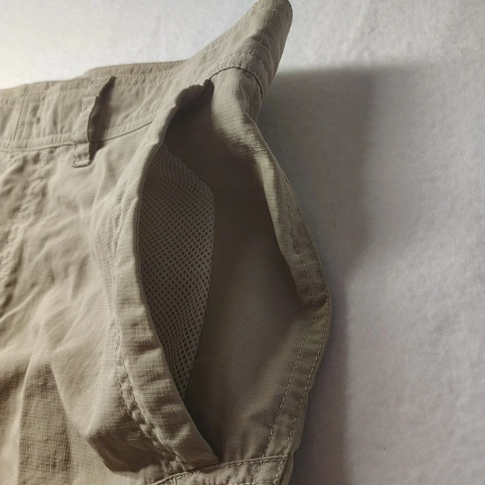 The North Face Mens 32 Khaki Tan Nylon Hiking Cargo‎ Shorts  Regular Fit